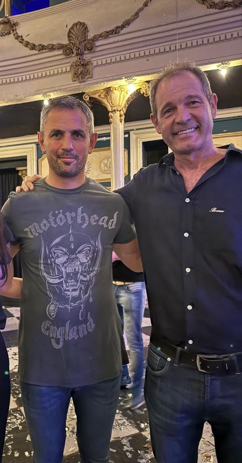 Balkenende aprovechó para acercarse a Martín Menem, en la visita de éste, semanas atrás en la ciudad de Córdoba.&nbsp;
