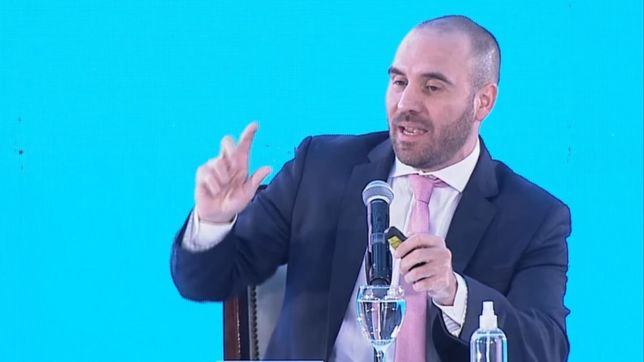 guzman nunca dejo de pensar en verde: tiene solo 12% de su dinero en pesos