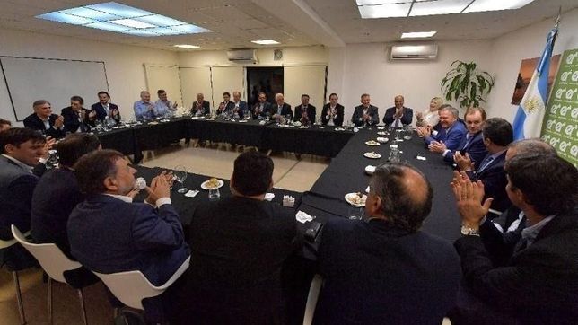 el pj federal achico su acto: paso de costa salguero a una cumbre de referentes