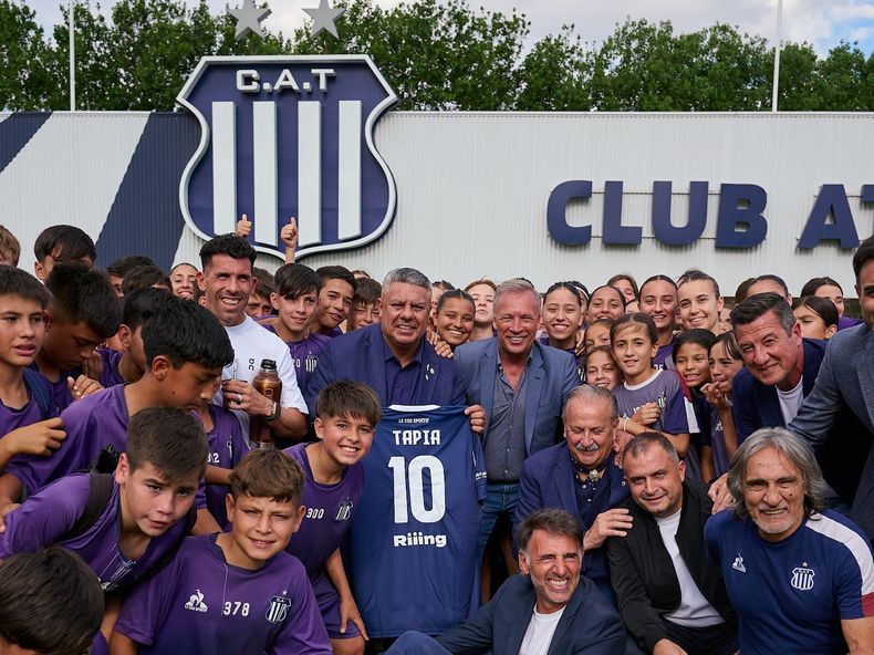 Chiqui Tapia y Andrés Fassi hicieron anuncios de gestión en el predio de entrenamiento de Talleres de Córdoba