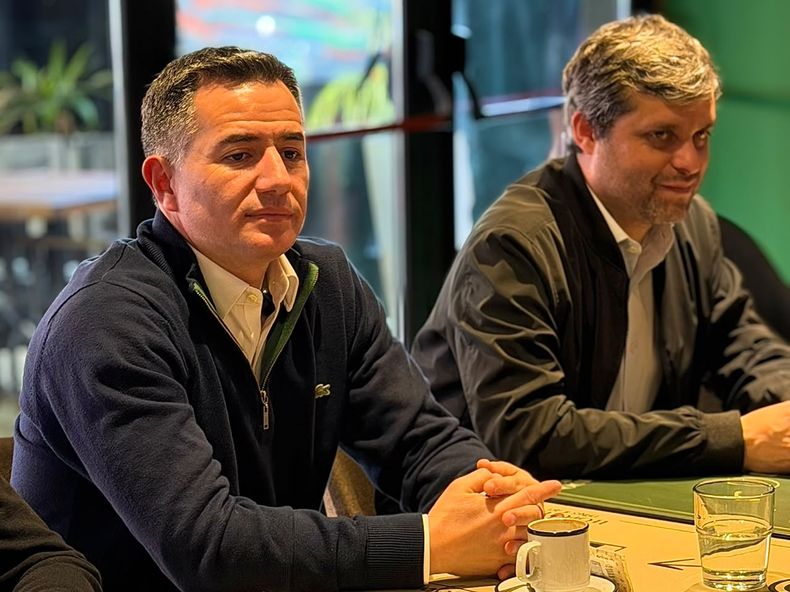 Gabriel Bornoroni junto a Federico Zárate, en Jesús María, Córdoba.