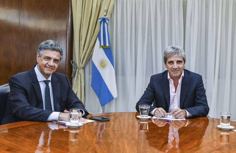 Jorge Macri y Toto Caputo en la disputa por los subsidios