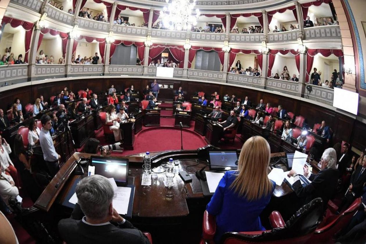 El escándalo de Edgardo Kueider puso bajo la lupa las alianzas de Javier Milei en el Congreso.