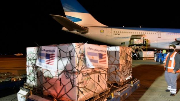Llegaron las vacunas de Moderna donadas por Estados Unidos
