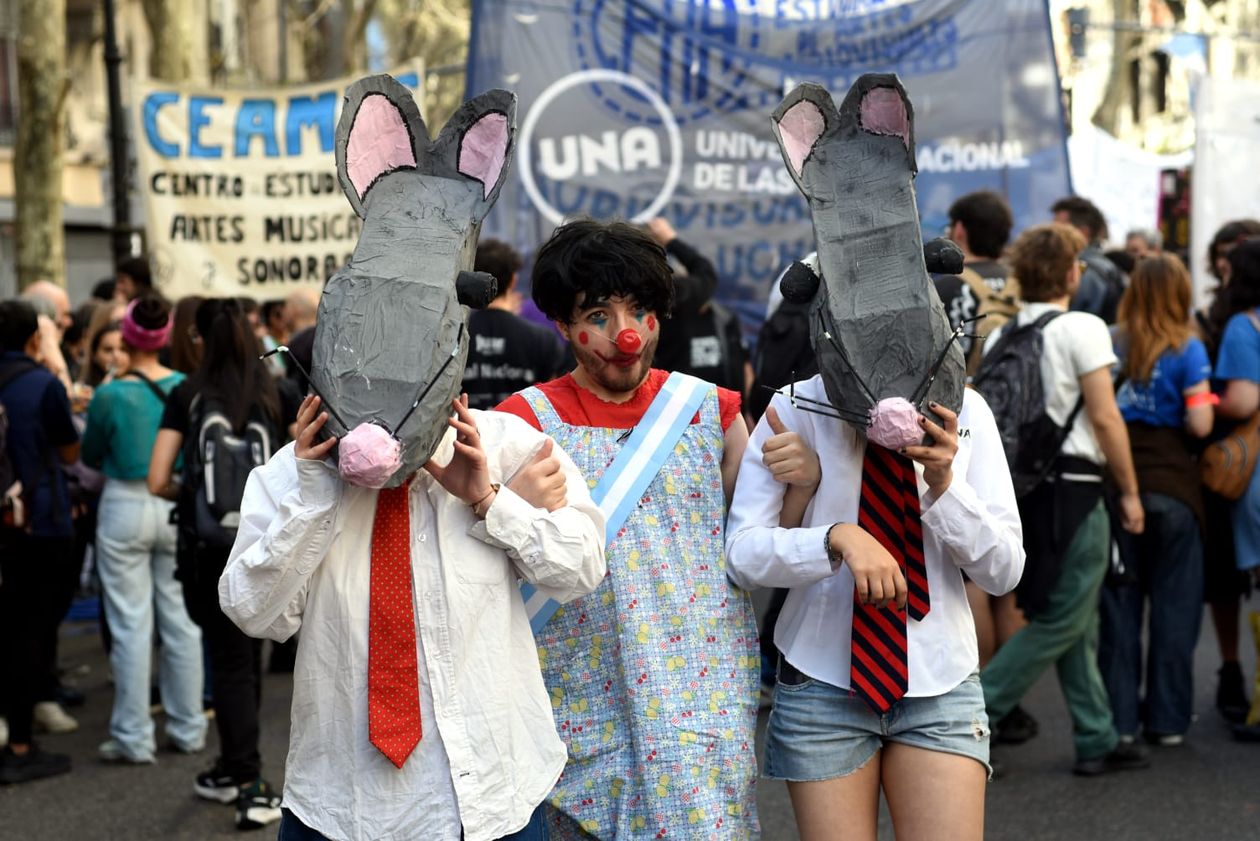 Marcha Universidades y Garrahan 13