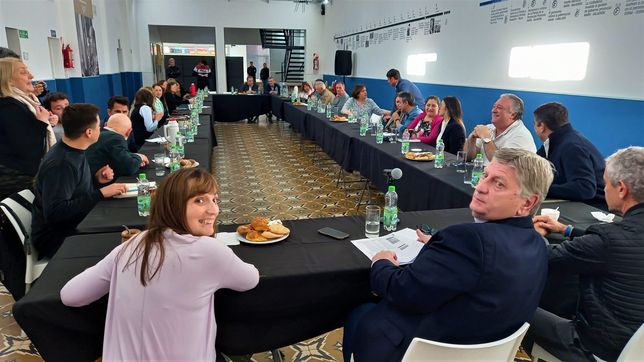 El gobernador Sergio Ziliotto, las líneas del PJ y los partidos aliados cerraron filas en el frente Defendamos La Pampa.