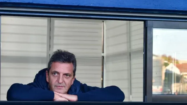 Sergio Massa en la cancha de Tigre (Foto: Marcelo Carroll)