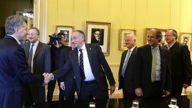 desconfianza, encuestas y traiciones: el culebron de las clases dominantes