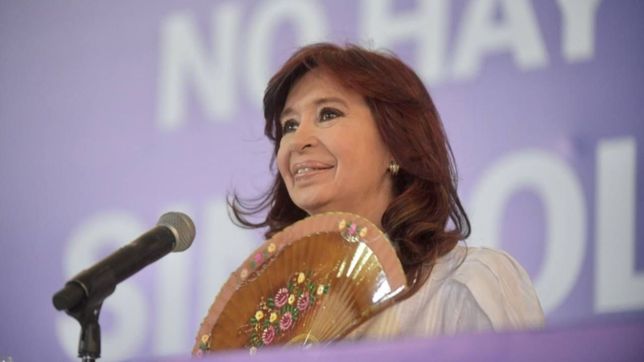 cfk, en medio del clamor para que sea candidata: voy a hacer lo que tenga que hacer