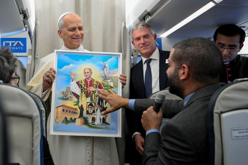 León XIV en su primer viaje internacional