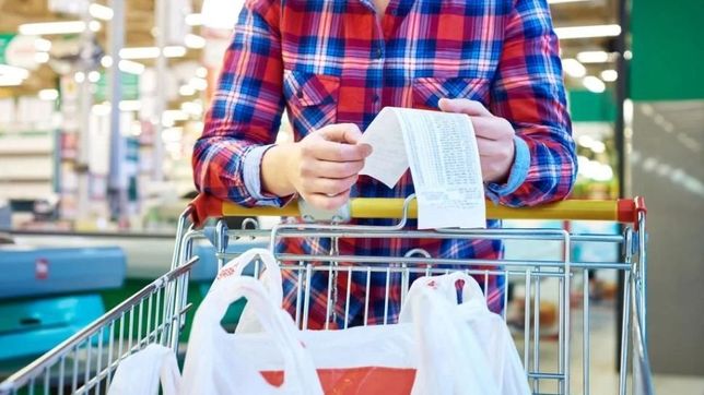 se desplomo 4,2% el consumo en supermercados y los shoppings siguen en baja