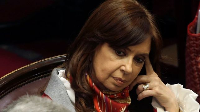 cristina kirchner y sus hijos iran a juicio oral por lavado de dinero