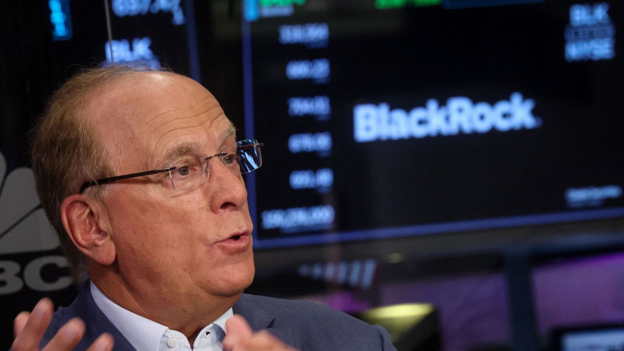 Milei cría buitres: qué hay detrás de la apuesta de BlackRock por los bonos argentinos