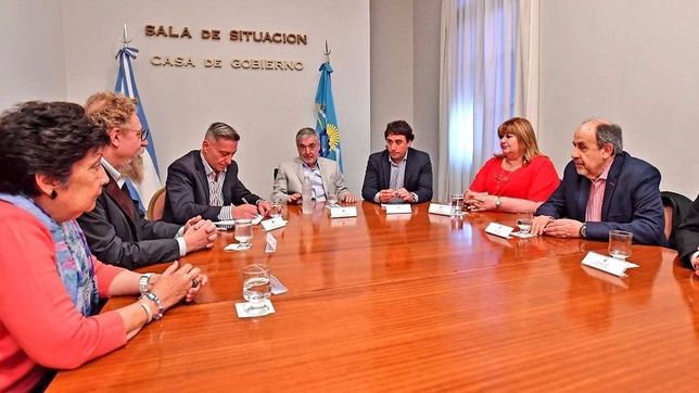 gobernadores se unen para recuperar los reembolsos millonarios de sus puertos