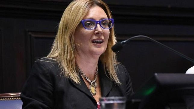 vacunacion: cambiemos busca llevar a bianco y gollan a la legislatura