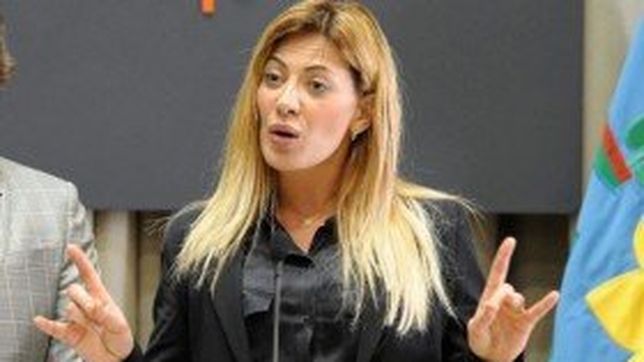 en la radio no sintonizan con nora de lucia