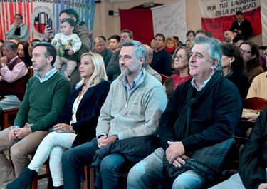 Las familias Mestre y Negri, otra vez en disputa en la UCR de Córdoba.