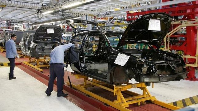 junio helado: se desplomo la industria y cayo la construccion