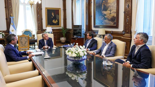 en vez de mesa del fdt, un banco de suplentes: massa tampoco va