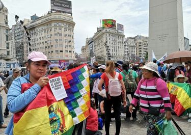 Masiva concentración en repudio al golpe contra Evo Morales
