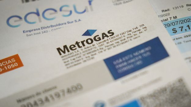 Energía: el Gobierno aumentó el precio mayorista de la luz y bajó el del gas.