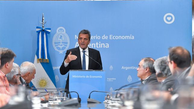 massa, el ministro de los parches: un ano de gestion, bajo la lupa de analistas