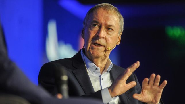 Juan Schiaretti en Am Cham Summit.