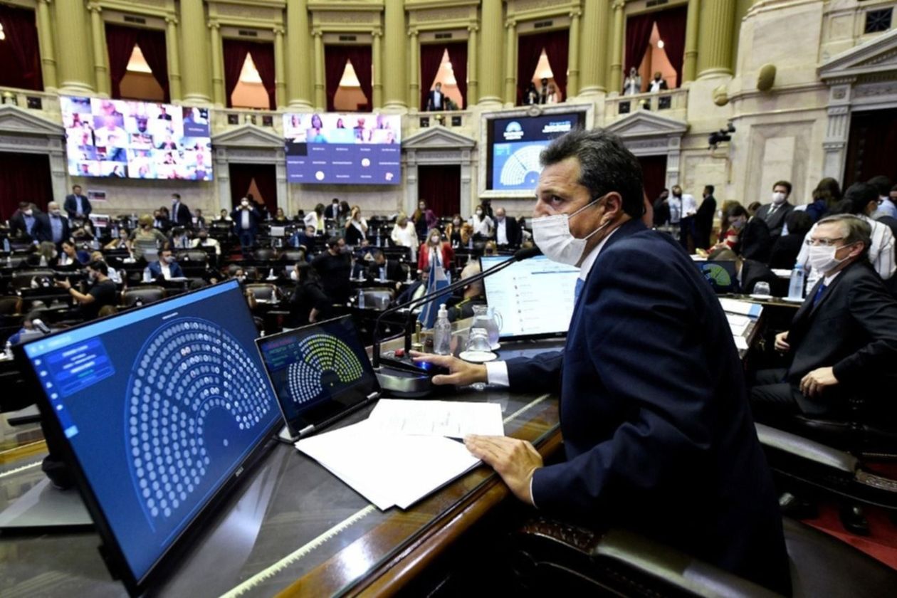 Sergio Massa preside sesión por Ganancias en Diputados