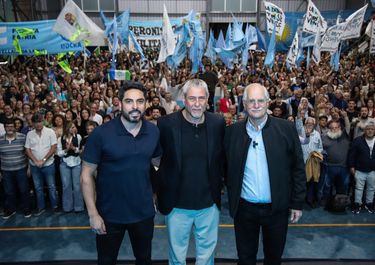 Taiana y Ferraresi lideraron un masivo acto de Fuerza Patria en Avellaneda