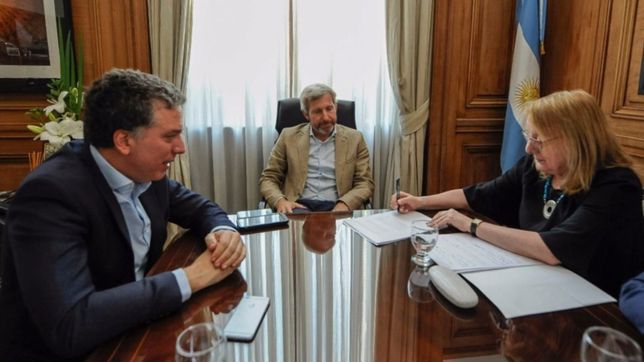 alicia en su pais sin maravillas