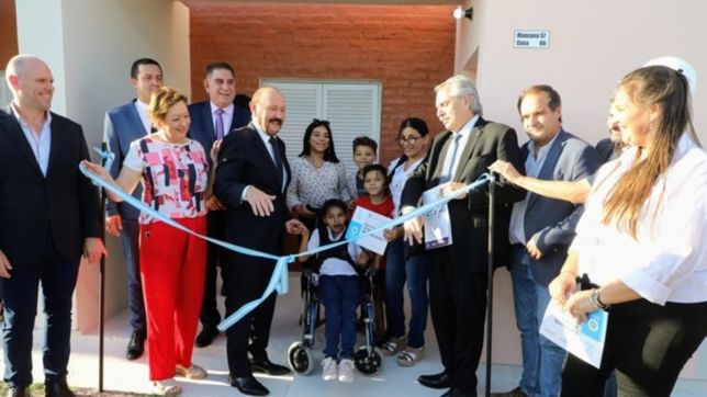 fernandez, insfran y maggiotti entregaron viviendas en formosa