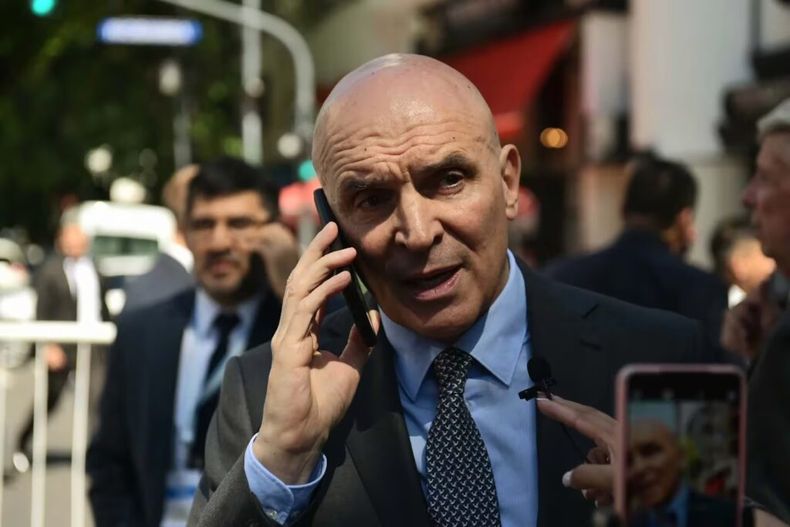 José Luis Espert propone bala y bala para narcos, pero está sospechado de recibir donaciones... del narco. 