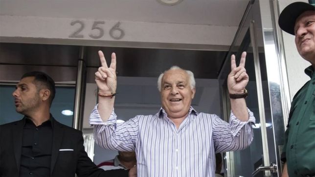 pese a la resistencia, ?vino caliente? agita la vuelta a su imperio estibador