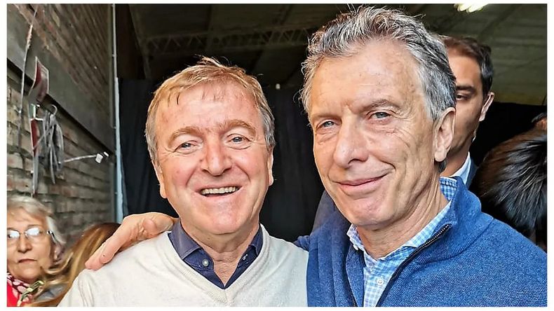 Aníbal Tortoriello y Mauricio Macri, en tiempos de mejor sintonía. Ahora el diputado pelea por un lugar en la lista de La Libertad Avanza de Río Negro.