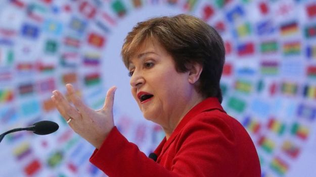 Es cartera: Georgieva mueve primero y acorrala a Batakis