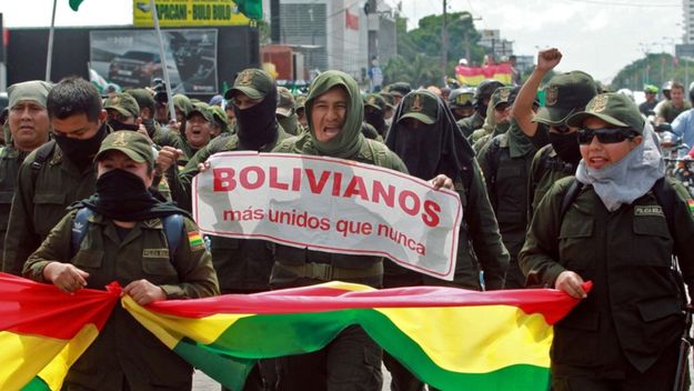 Evo Morales cede y llama a una nueva elección presidencial