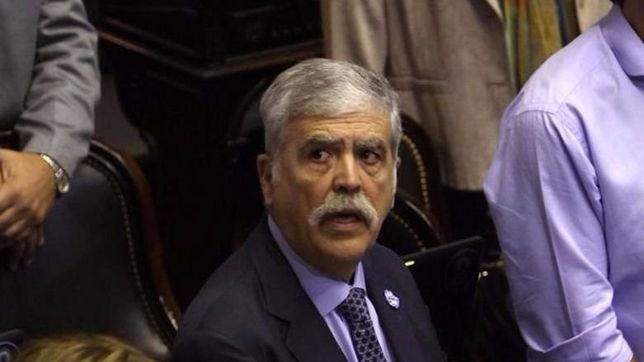 mientras cambiemos prepara el desafuero, de vido embistio a macri