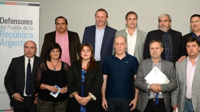 defensores del pueblo llaman a una mesa dialogo para ?garantizar la paz social? defensores del pueblo llaman a una mesa dialogo para ?garantizar la paz social?