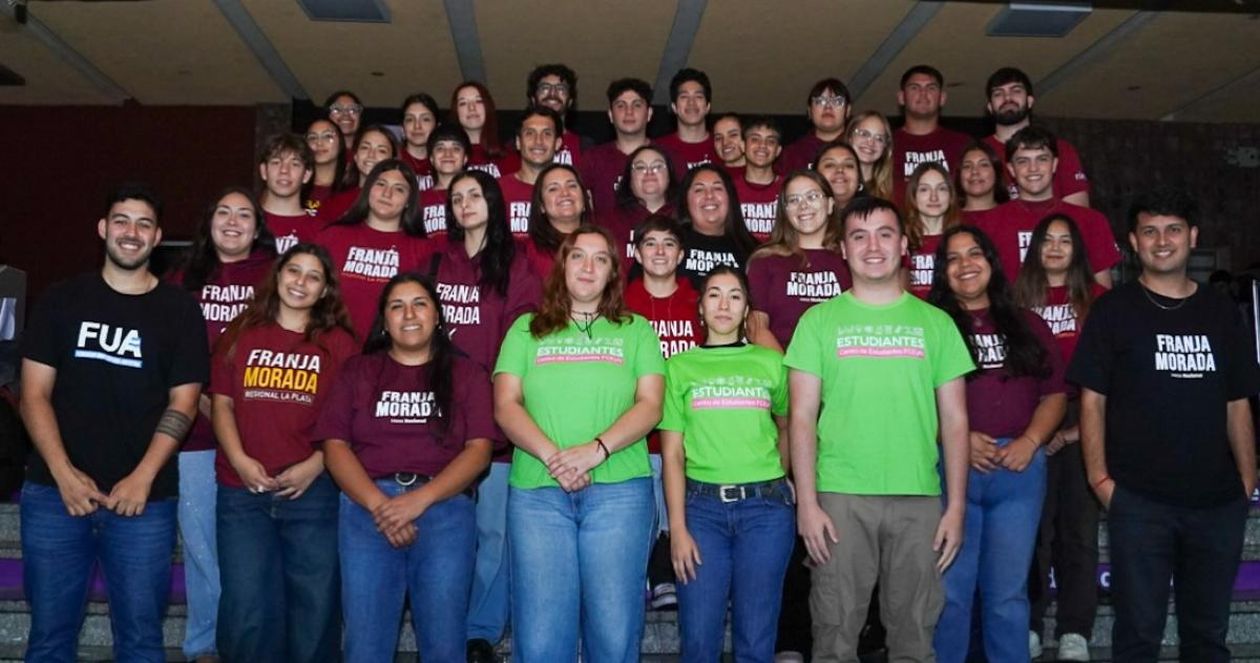 La Franja Morada de La Pampa se movilizó en la Marcha Universitaria: duros cuestionamientos a la cúpula de la UCR que busca el pacto con Ravier.