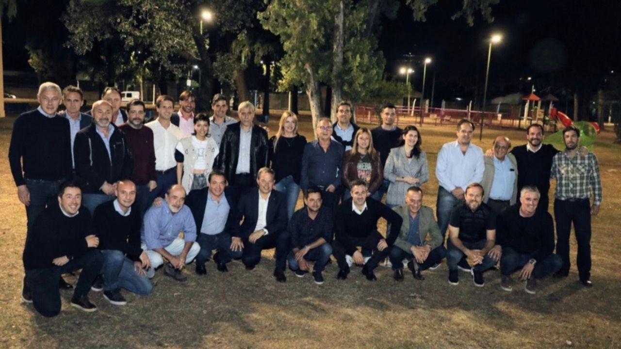 Cumbre de intendentes en Cañuelas tras el renunciamiento de CFK