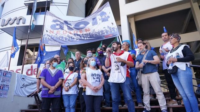 neuquen: el frente de estatales relego a ate en la puja por la caja previsional