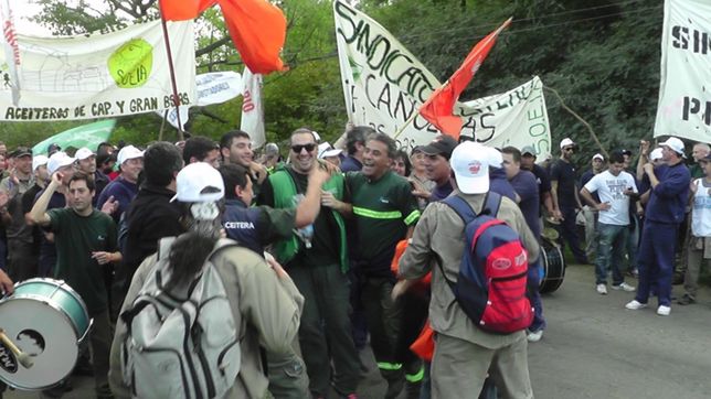 aceiteros firman la paz y se reabren los puertos con la soja a u$s475