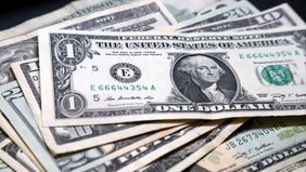 El dólar continuó con su tendencia alcista y cerró a $326