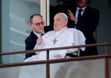 El papa Francisco reaparece en público.