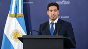 No hay ningún diálogo con la UCR, dijo el vocero presidencial Adrián Ravier: tironeos y sacudones en el rejunte opositor de La Pampa.