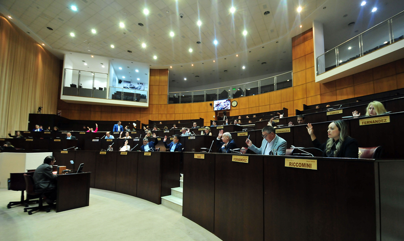 La Legislatura de Neuquén inhabilitó a Gloria Ruiz, compañera de fórmula de Rolando Figueroa en 2023.&nbsp;