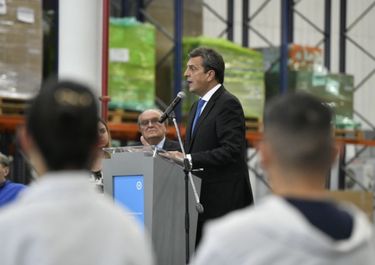 Massa se refugia en el silencio para evitar las esquirlas del fallo