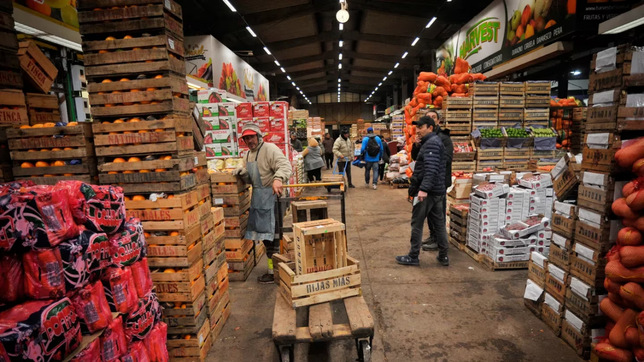 productores del mercado central rechazan la idea de importar frutas y verduras