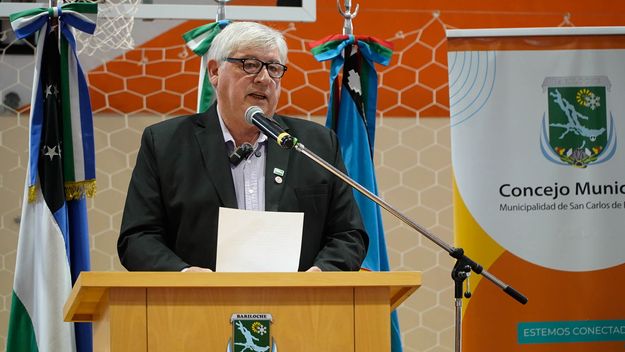 Walter Cortés da su discurso de apertura de Sesiones Ordinarias del Concejo Deliberante. Fotos: gentileza prensa Concejo Municipal. Walter Cortés da su discurso de apertura de Sesiones Ordinarias del Concejo Deliberante. Fotos: gentileza prensa Concejo Municipal.