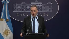 Manuel Adorni volvió al atril, pero no respondió ninguna pregunta sobre su patrimonio